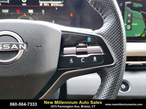 Used 2024 Nissan Ariya AWD image 30