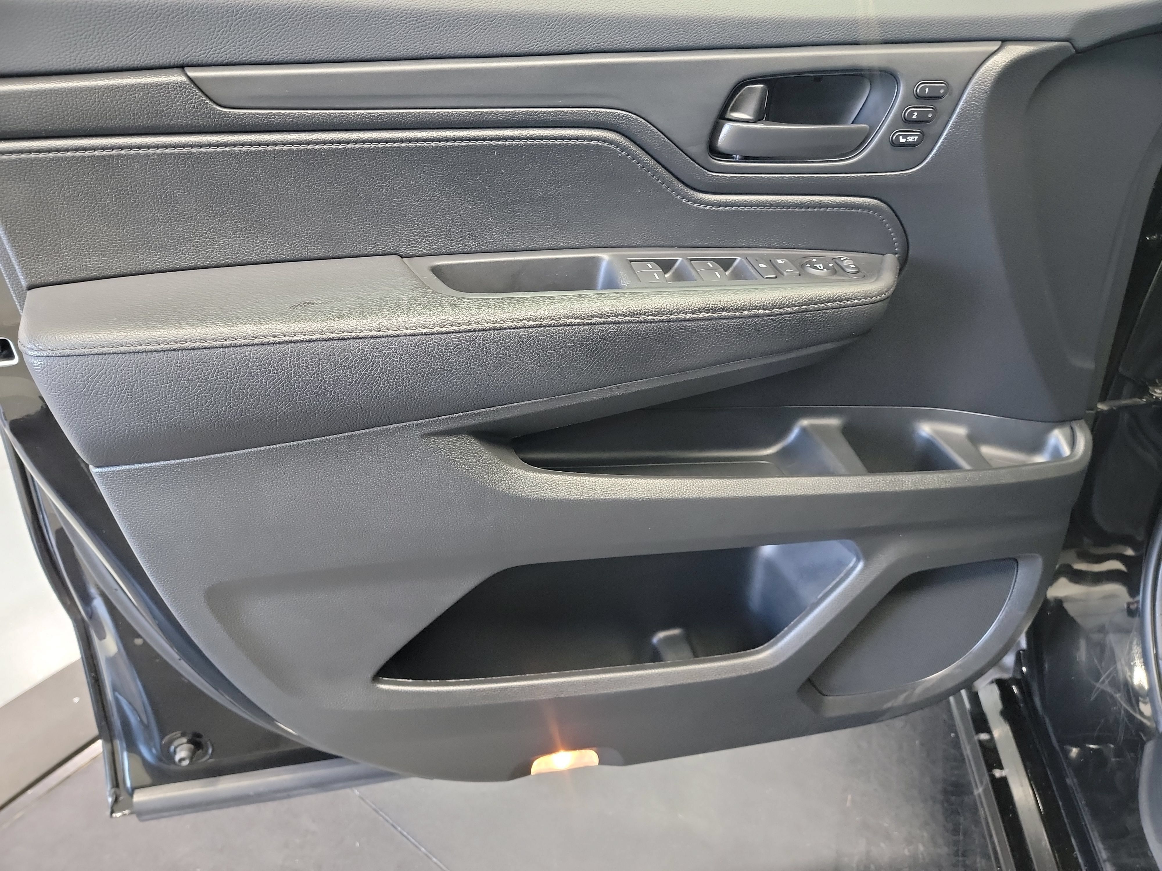 Used 2024 Honda Odyssey Sport image 13