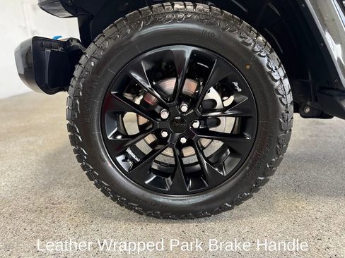 Used 2021 Jeep Wrangler Unlimited Sahara AWD/4WD image 26