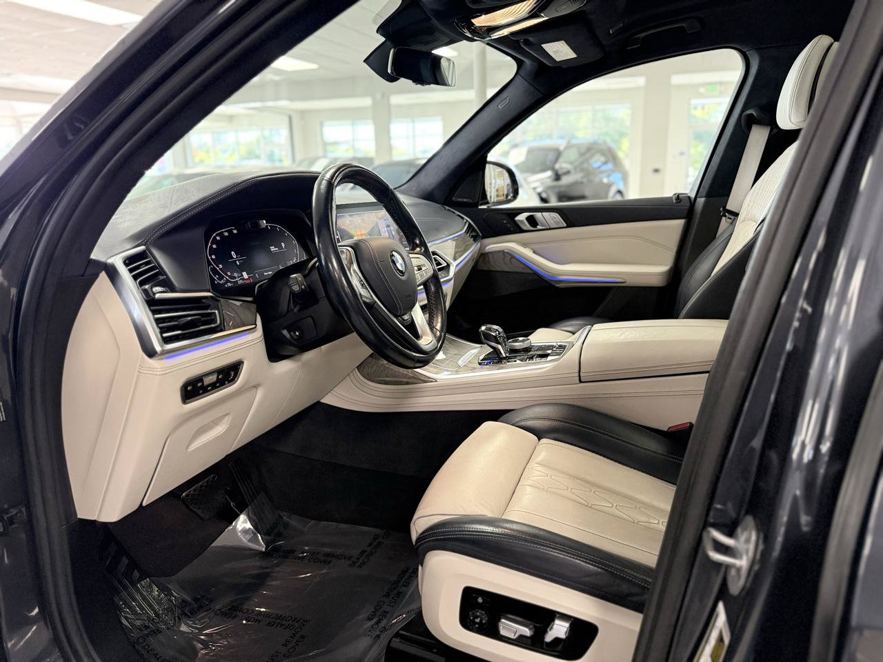 Used 2019 BMW X7 xDrive50i w/ Executive Package AWD/4WD image 9