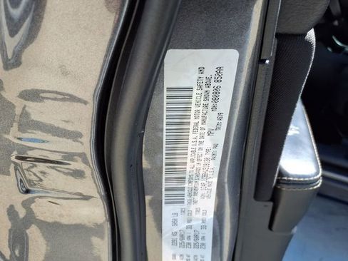 Used 2017 Jeep Cherokee Latitude FWD image 32