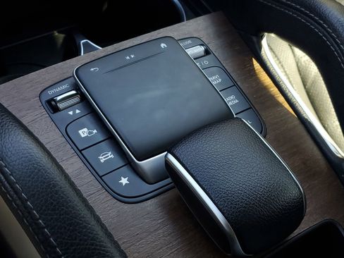 Used 2022 Mercedes-Benz GLE 350 4MATIC image 33