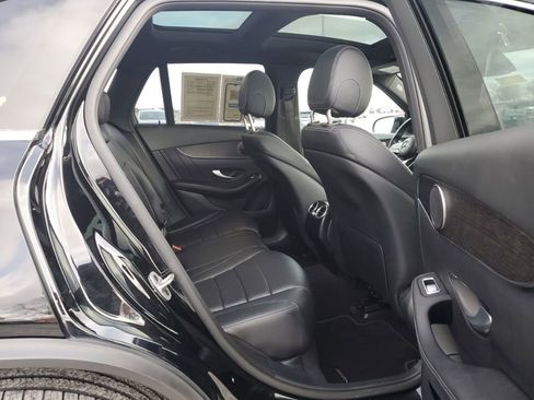 Used 2022 Mercedes-Benz GLC 300 4MATIC image 38