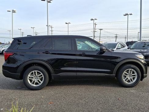 New 2026 Ford Explorer Active image 8