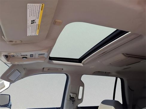 Used 2015 Chevrolet Tahoe LTZ image 21