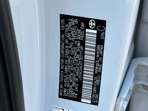 Certified 2026 Toyota Prius FWD image 32