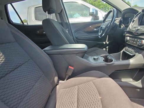 Used 2020 GMC Terrain SLE w/ LPO, Floor Liner Package AWD/4WD image 4