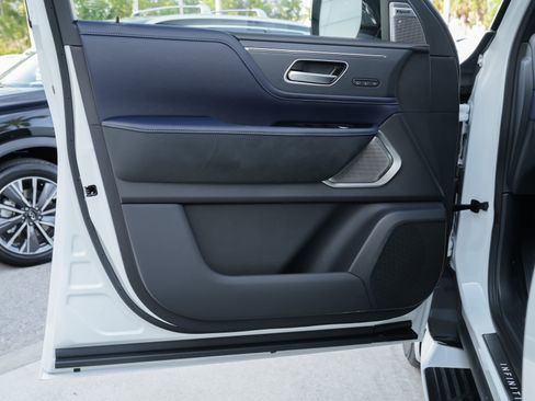 New 2026 INFINITI QX80 4WD w/ Sport Exterior Package image 27