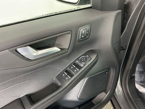 Used 2025 Ford Escape Active w/ Active Premium Tech Pack image 13