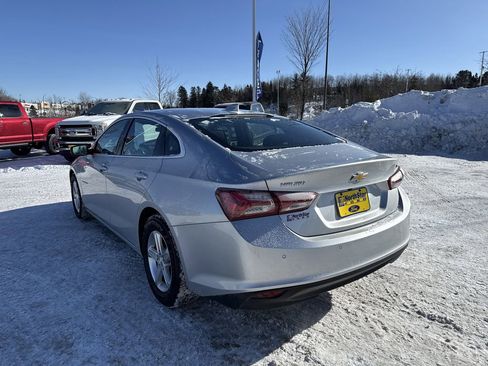 Used 2021 Chevrolet Malibu LT image 9