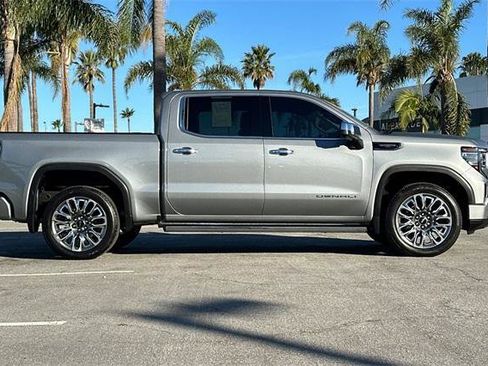 Used 2025 GMC Sierra 1500 Denali Ultimate image 3