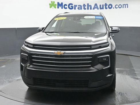Used 2025 Chevrolet Traverse LT image 5
