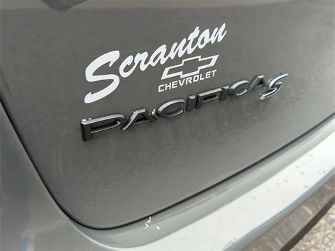 Used 2020 Chrysler Pacifica Touring-L w/ Advanced Safetytec Group image 32