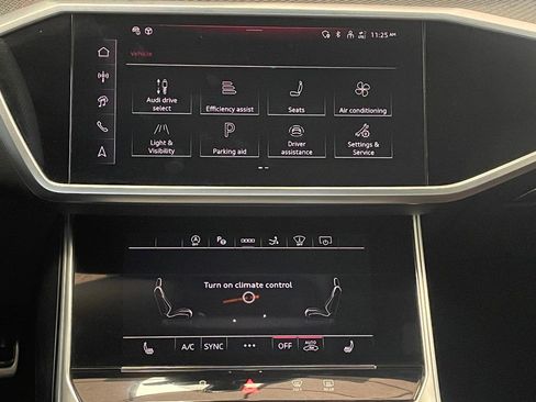 Used 2025 Audi S7 Prestige w/ Prestige Package image 34