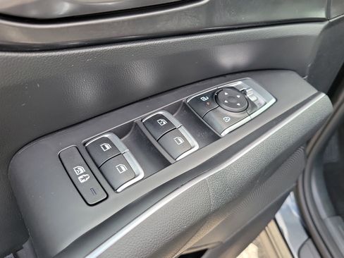 Used 2024 Kia Sorento S FWD image 17