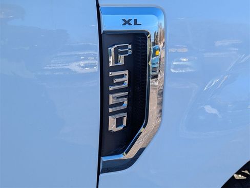 Used 2017 Ford F350 XL image 22