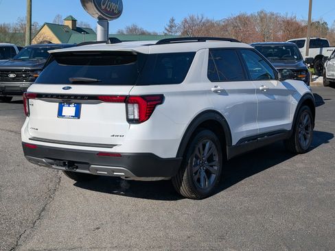 New 2026 Ford Explorer Active w/ Active Comfort Package image 9
