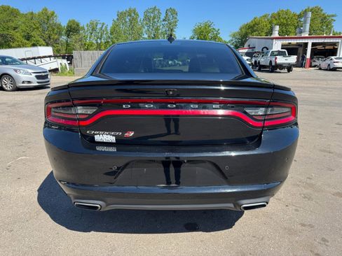 Used 2018 Dodge Charger GT AWD/4WD image 4