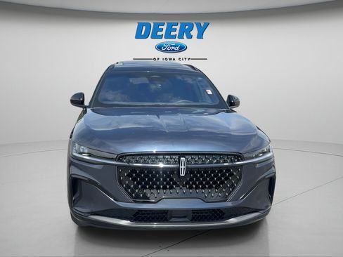 Used 2024 Lincoln Nautilus Reserve w/ Equipment Group 202A AWD/4WD image 12