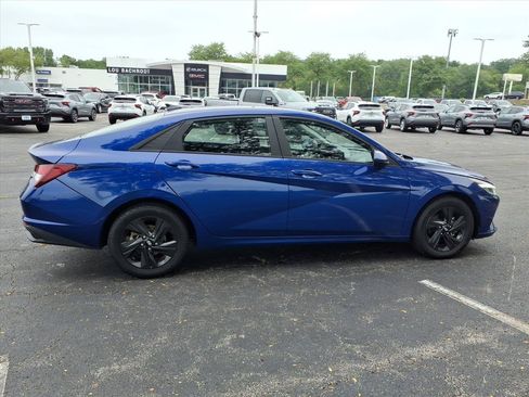 Used 2023 Hyundai Elantra SEL w/ Cargo Package FWD image 8