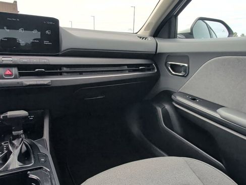 Used 2025 Kia K4 EX FWD image 37