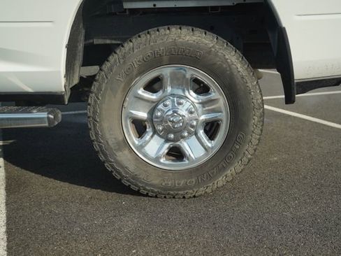 Used 2019 RAM 2500 Tradesman w/ Chrome Appearance Group image 42