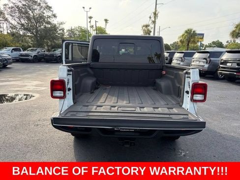 Used 2023 Jeep Gladiator Sport AWD/4WD image 16