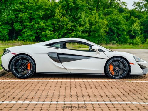 Used 2017 McLaren 570S Coupe RWD image 9