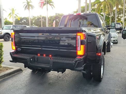 Used 2026 Ford F450 Platinum w/ FX4 Off-Road Package AWD/4WD image 3