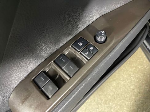 Certified 2022 Toyota Camry SE w/ Convenience Package image 16