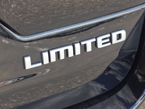 Used 2024 Jeep Grand Cherokee Limited AWD/4WD image 21