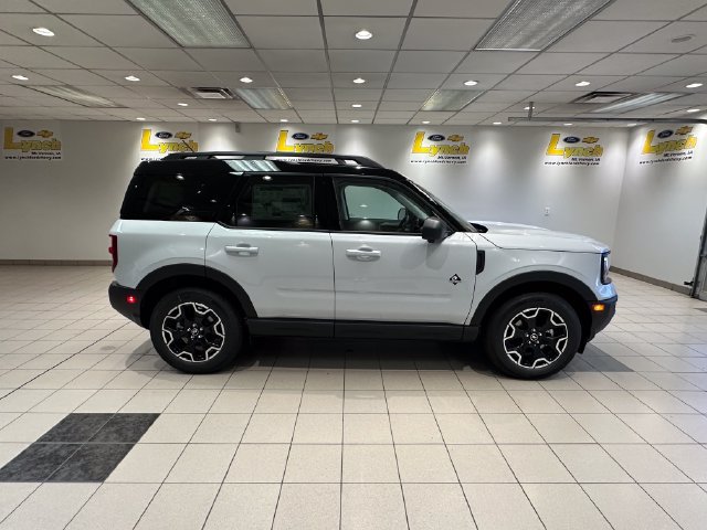 New 2026 Ford Bronco Sport Outer Banks w/ Outer Banks Tech Package+ AWD/4WD image 3