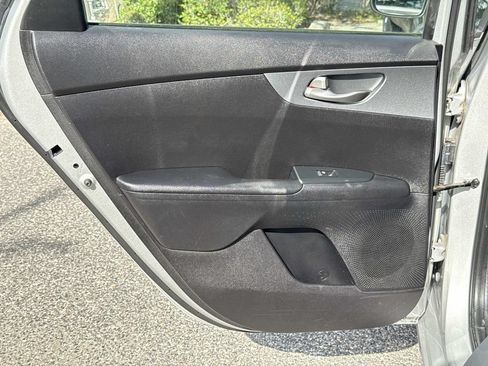 Used 2021 Kia Forte LXS FWD image 12