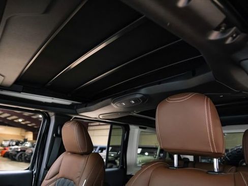 Used 2024 Jeep Wrangler Unlimited Sport image 73