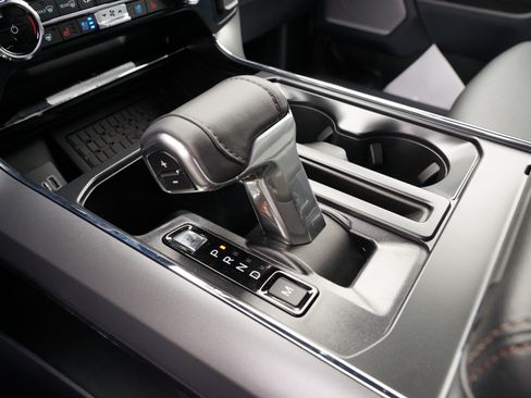 New 2025 Ford F150 Lariat w/ Equipment Group 502A High image 25