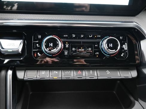 New 2026 GMC Sierra 2500 Denali image 18