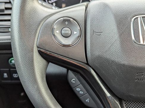 Used 2018 Honda HR-V LX image 22