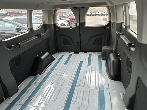 New 2023 Ford Transit 350 XL image 8