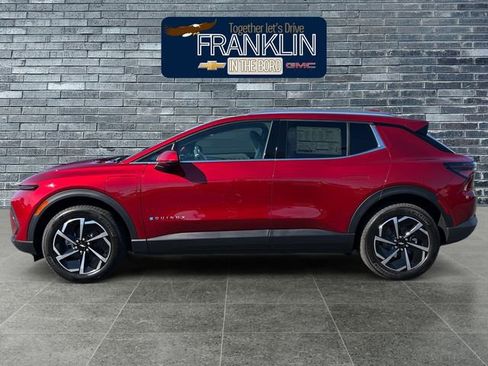 New 2026 Chevrolet Equinox EV LT image 2