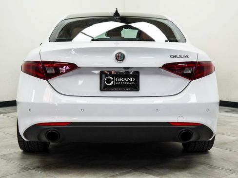 Used 2022 Alfa Romeo Giulia Ti w/ Active Assist Plus Package RWD image 9