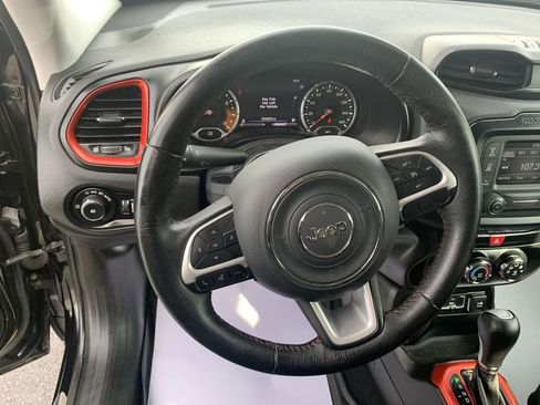 Used 2016 Jeep Renegade Trailhawk image 14