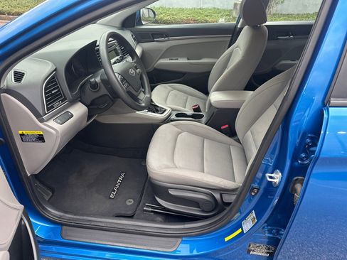 Used 2017 Hyundai Elantra SE image 9