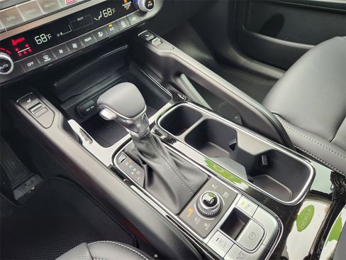 New 2025 Kia Telluride S image 15
