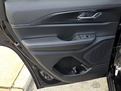 New 2025 Jeep Grand Cherokee Laredo X w/ Luxury Tech Group I image 33