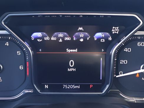 Used 2021 GMC Yukon XL SLT AWD/4WD image 24
