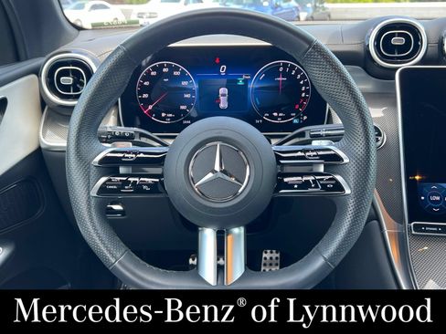 Used 2025 Mercedes-Benz GLC 350e 4MATIC w/ AMG Line image 24