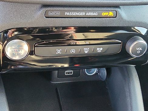 Used 2025 Ford Escape ST-Line w/ Tech Pack #1 image 18