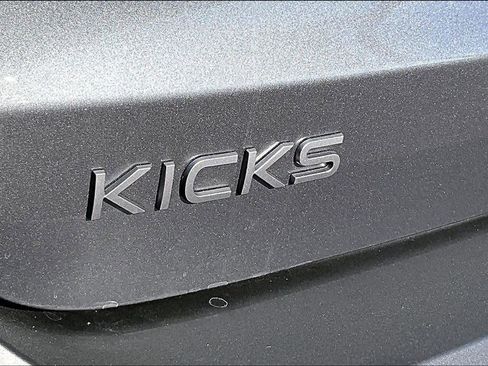 New 2026 Nissan Kicks SR image 15