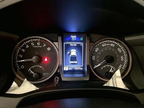 Used 2023 Toyota Tacoma TRD Off-Road AWD/4WD image 19