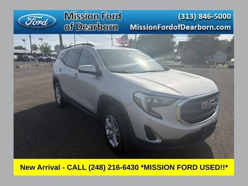 Used 2018 GMC Terrain SLE w/ Driver Convenience Package AWD/4WD image 1
